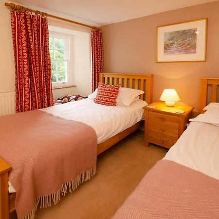 Peggy Hill Ambleside